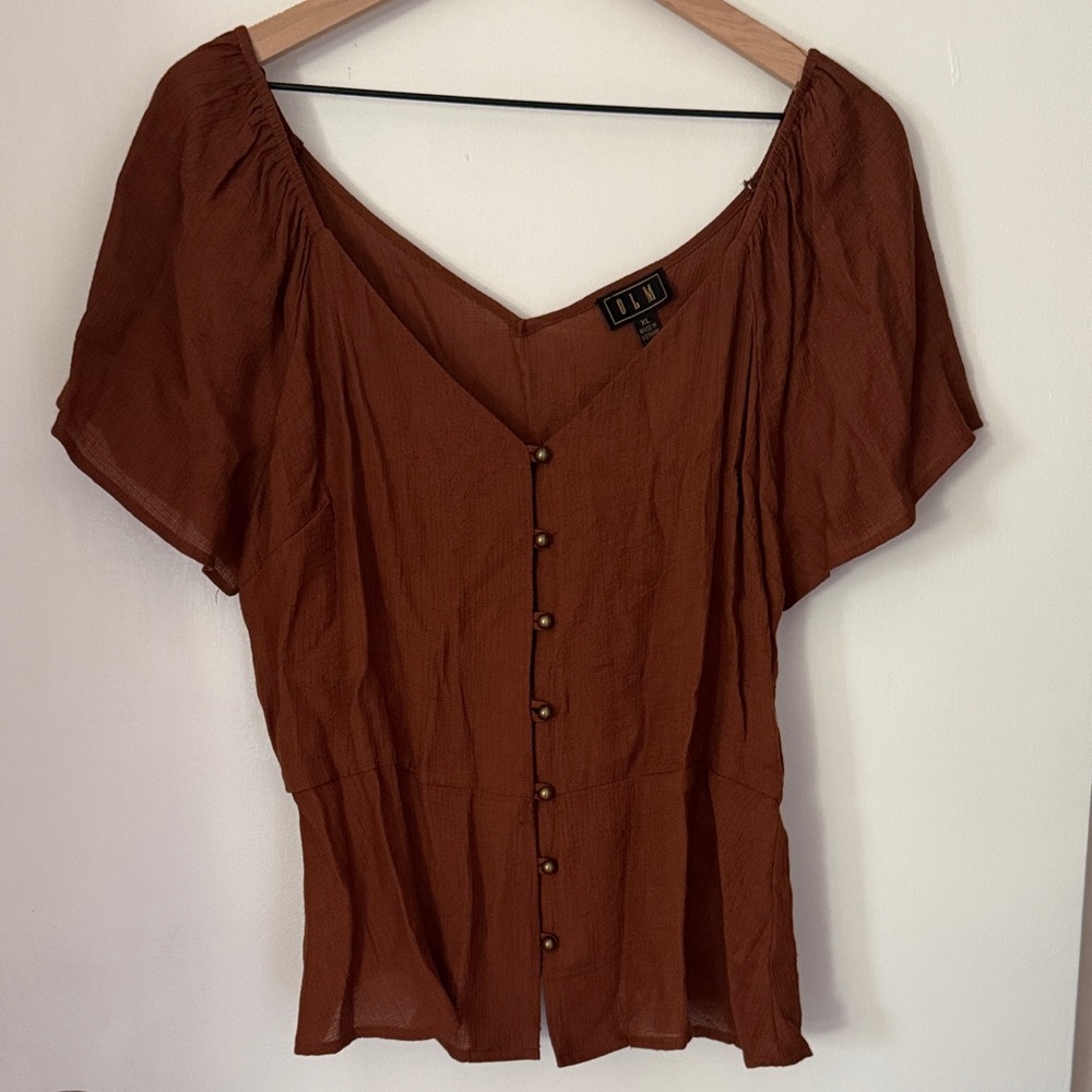 Button-Front Women's Blouse in Rust Brown